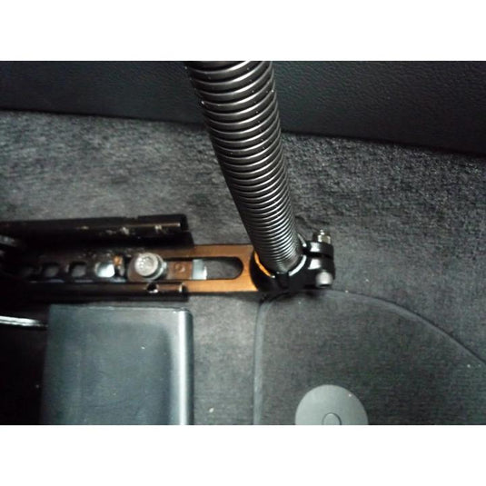 RAM Pod I Vehicle Mount with 18" Aluminum Rod and Round Plate - B Size 1" Ball on Round Plate with AMPs Hole Pattern Ram Mounts