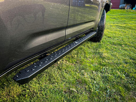 Rock Sliders Toyota Land Cruiser 300 2022 on Offroad Animal