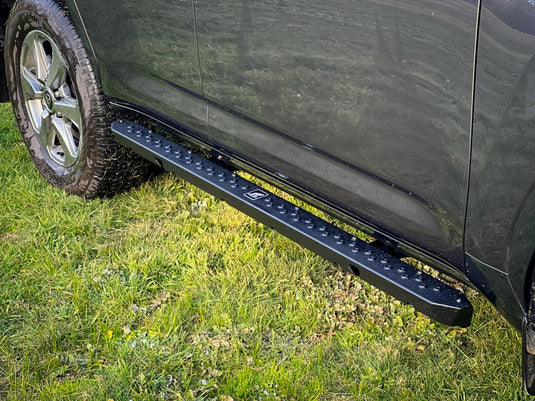 Rock Sliders Toyota Land Cruiser 300 2022 on Offroad Animal